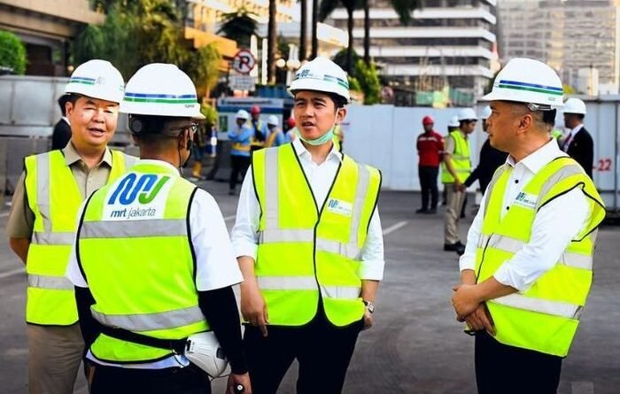 Gibran Cek Proyek MRT Fase 2 Bareng Teguh Setyabudi Dan Menhub Dudy, Ingatkan Ketepatan Waktu