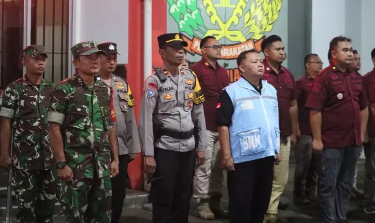 Lapas Cibinong Tingkatkan Keamanan dengan Penggeledahan Rutin : Cegah Peredaran Narkoba dan Barang Terlarang