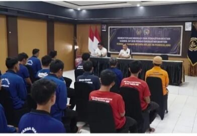 Karutan Pandeglang Berikan Movitasi Pendidikan Bagi WBP Karutan Pandeglang Berikan Movitasi Pendidikan Bagi WBP