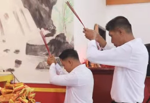 Momentum Imlek 2577 Kongzili, Lapas Cibinong Serahkan Remisi Khusus kepada 3 Orang Warga Binaan