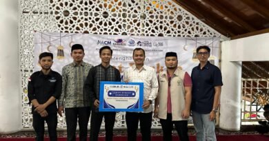 Lewat Kolaborasi, IACM dan KAMANDA Hadirkan Edukasi dan Santunan bagi Anak Yatim di Kota Serang