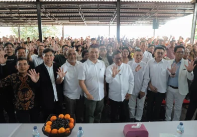 Gubernur Pramono Ajak Warga Jaga Harmoni dalam Perayaan Paskah di Jakarta Barat Gubernur Pramono Ajak Warga Jaga Harmoni dalam Perayaan Paskah di Jakarta Barat