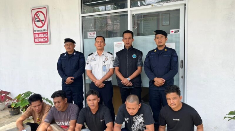 Sebanyak 10 orang Warga Binaan Pemasyarakatan (WBP) menjalani tes urine yang digelar di Klinik Pratama Rutan Manna