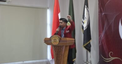 Guru Dan Janji Kesejahteraaan Yang Terus Direvisi Guru Dan Janji Kesejahteraaan Yang Terus Direvisi