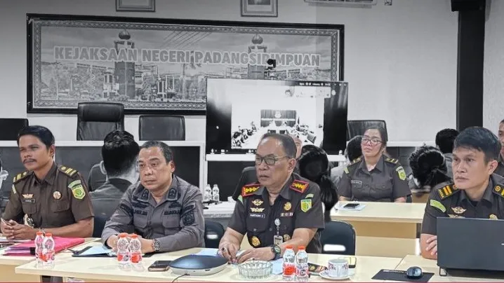 Persetujuan Restorative Justice dari Kejati Sumut Damaikan Pertengkaran Kakak Beradik di Padang Sidempuan Persetujuan Restorative Justice dari Kejati Sumut Damaikan Pertengkaran Kakak Beradik di Padang Sidempuan