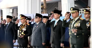 Wapres Dampingi Presiden pada Upacara Peringatan Ke-80 Hari Bhayangkara Wapres Dampingi Presiden pada Upacara Peringatan Ke-80 Hari Bhayangkara