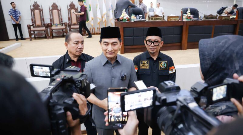 Pemprov Banten Dukung Raperda Penyelenggaraan Pendidikan Perkuat Akses Pendidikan Berkualitas Pemprov Banten Dukung Raperda Penyelenggaraan Pendidikan Perkuat Akses Pendidikan Berkualitas