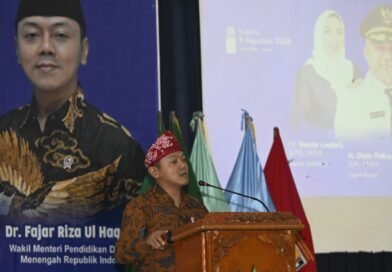 Bungo Didorong Tingkatkan APK dan Tuntaskan Anak Tidak Sekolah Lewat PJJ Bungo Didorong Tingkatkan APK dan Tuntaskan Anak Tidak Sekolah Lewat PJJ