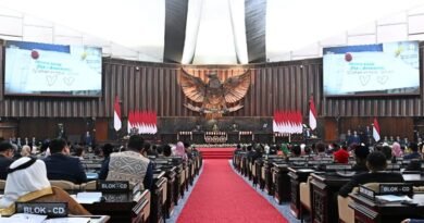 Presiden: Investasi Harus Ciptakan Lapangan Kerja dan Dorong Kesejahteraan Rakyat Presiden: Investasi Harus Ciptakan Lapangan Kerja dan Dorong Kesejahteraan Rakyat
