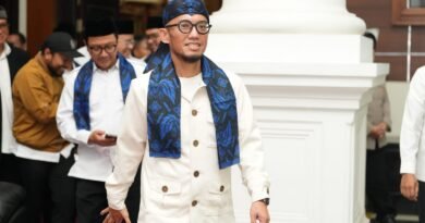 Anak Pertama Wamenhaj Dahnil Anzar Bantah Fitnah di Medsos Tentang Penelantaran Anak: Saya dan Adik Ikut Ayah Sejak Orang Tua Bercerai