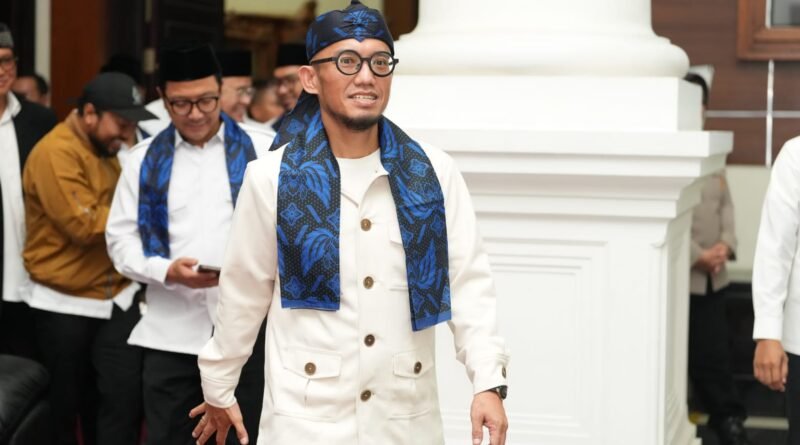 Anak Pertama Wamenhaj Dahnil Anzar Bantah Fitnah di Medsos Tentang Penelantaran Anak: Saya dan Adik Ikut Ayah Sejak Orang Tua Bercerai