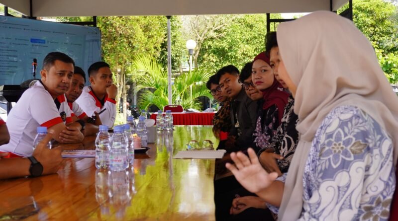 Lapas Purwokerto Lepas Mahasiswa Magang Unsoed Setelah Selesaikan Program Praktik Lapangan Lapas Purwokerto Lepas Mahasiswa Magang Unsoed Setelah Selesaikan Program Praktik Lapangan
