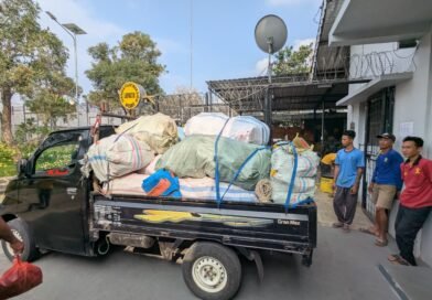 Lapas Purwokerto Kirim 2.964 Sapu Lakop Hasil Karya Warga Binaan ke CV Hamaki Group Cilacap