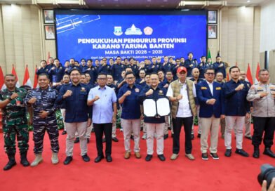 Pernah Jadi Ketua Karang Taruna RW dan Kini Gubernur Banten, Andra Soni Ajak Pemuda Terus Mengabdi