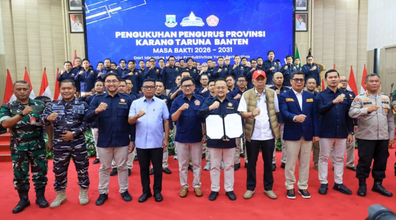 Pernah Jadi Ketua Karang Taruna RW dan Kini Gubernur Banten, Andra Soni Ajak Pemuda Terus Mengabdi