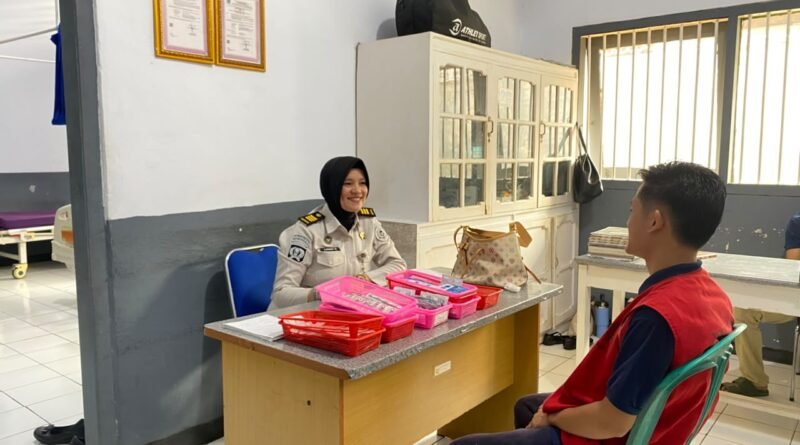 Pastikan Hak Kesehatan Terpenuhi, Lapas Arga Makmur Layani Pengobatan Rutin 16 WBP Pastikan Hak Kesehatan Terpenuhi, Lapas Arga Makmur Layani Pengobatan Rutin 16 WBP