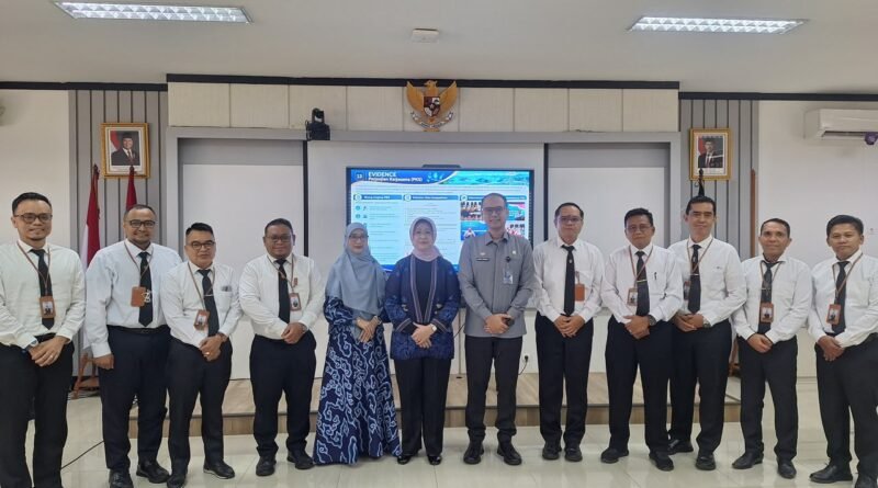 Seminar PKN, Inovasi Perahu Layar Percepat Legalitas Perseroan Perorangan di Malut Seminar PKN, Inovasi Perahu Layar Percepat Legalitas Perseroan Perorangan di Malut