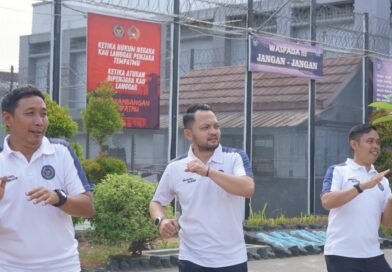 Lapas Purwokerto Gelar Senam Pagi Bersama Pegawai dan Warga Binaan untuk Jaga Kebugaran Lapas Purwokerto Gelar Senam Pagi Bersama Pegawai dan Warga Binaan untuk Jaga Kebugaran